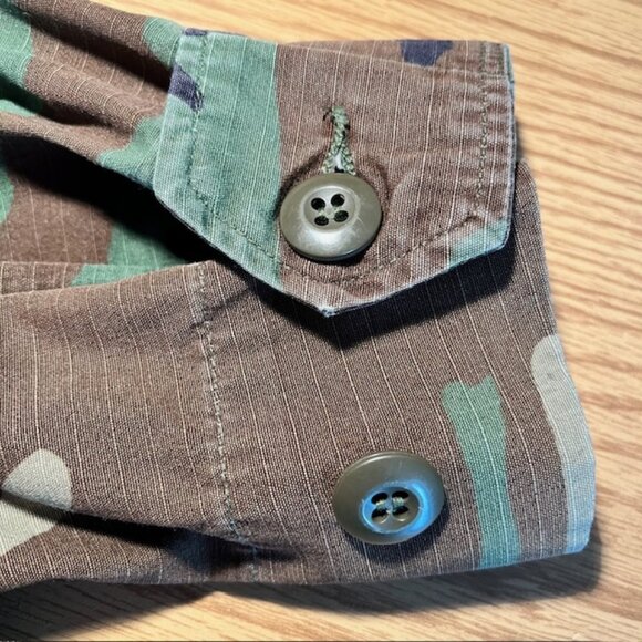 US Airforce Woodland Camo Button Front Jacket- Size S - Picture 5 of 10